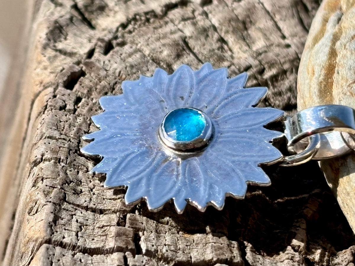 Handmade Sterling Silver Floral Pendant with Blue Apatite Gemstone Daisy